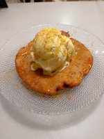 torrija con helado de vainilla