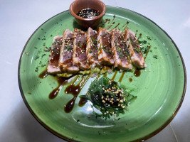 tataki de atún rojo con guacamole